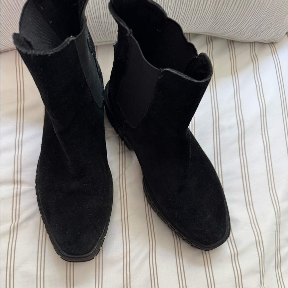 Karl Lagerfeld Chelsea Platform Black Suede Boots